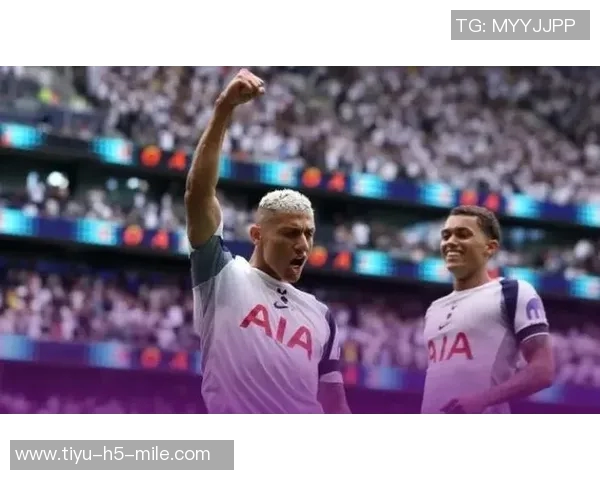 英超积分榜混乱不堪枪手领先曼城黑猫19分四队紧追其后