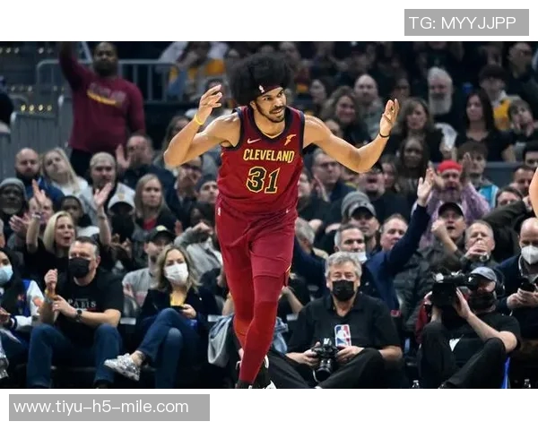 贾勒特阿伦对决文班克,三战全胜场均273分14篮板表现惊艳 贾勒特阿伦对决文班克,三战全胜场均273分14篮板表现惊艳